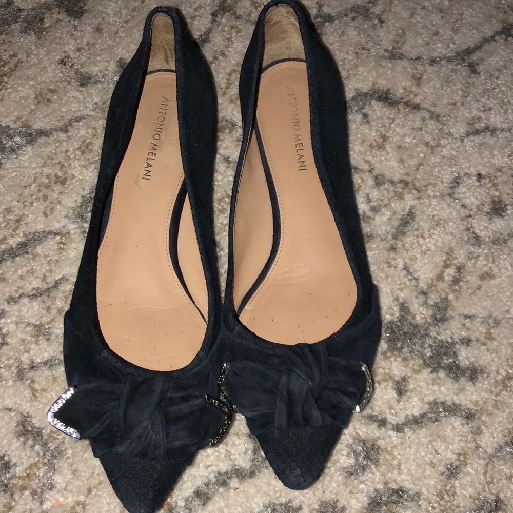 Antonio Melani navy flats bow on the front lip